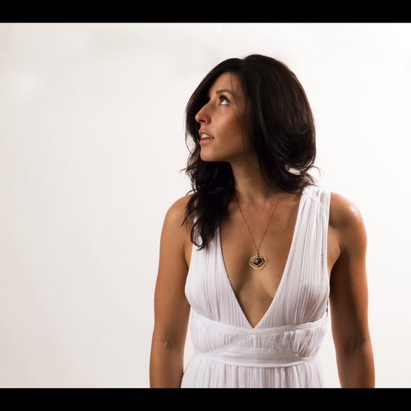 Meet your Posher, Leah B. Flippen - Picture 1 of 5